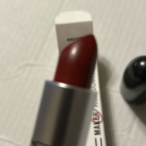 MAC Matte Lipstick @DULCEIDA - Picture 3 of 9